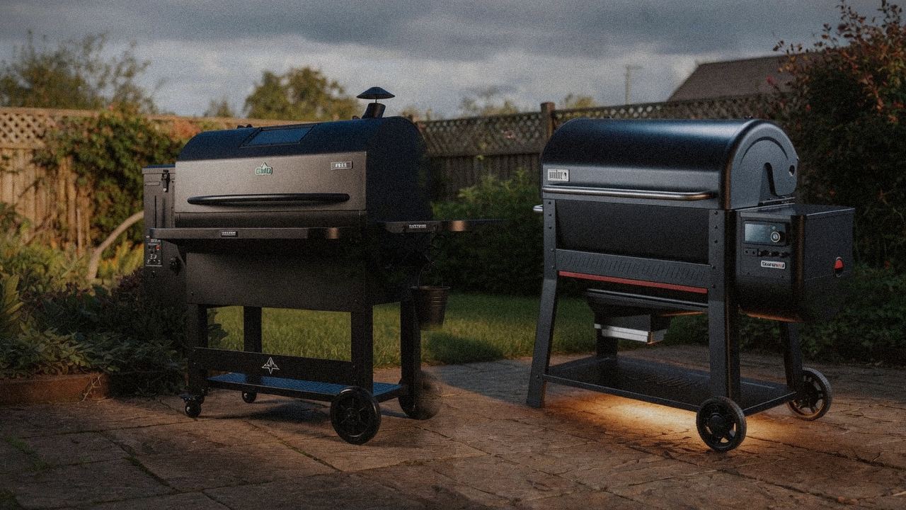GMG Peak Prime 2.0 beside Weber Searwood XL 600, official product photography on a dark steel panel