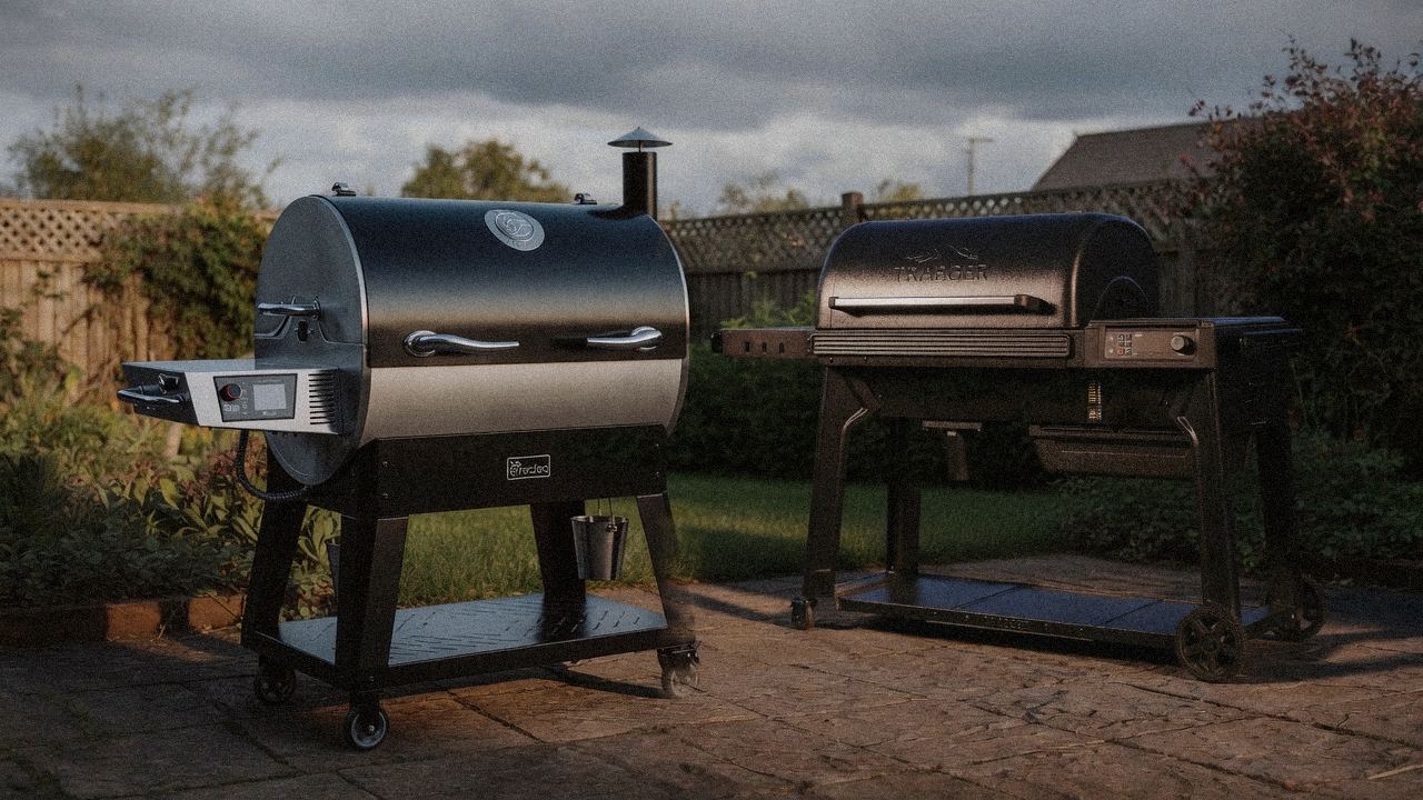 Morning patio with the recteq Flagship 1600 and the Traeger Pro 780, unboxing-day mood