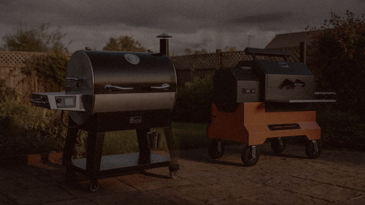 recteq Flagship 1600 versus Yoder YS640s on a dusk patio