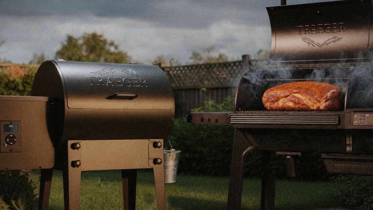 Searing and grate view: Traeger Tailgater 20 next to Traeger Woodridge Pro